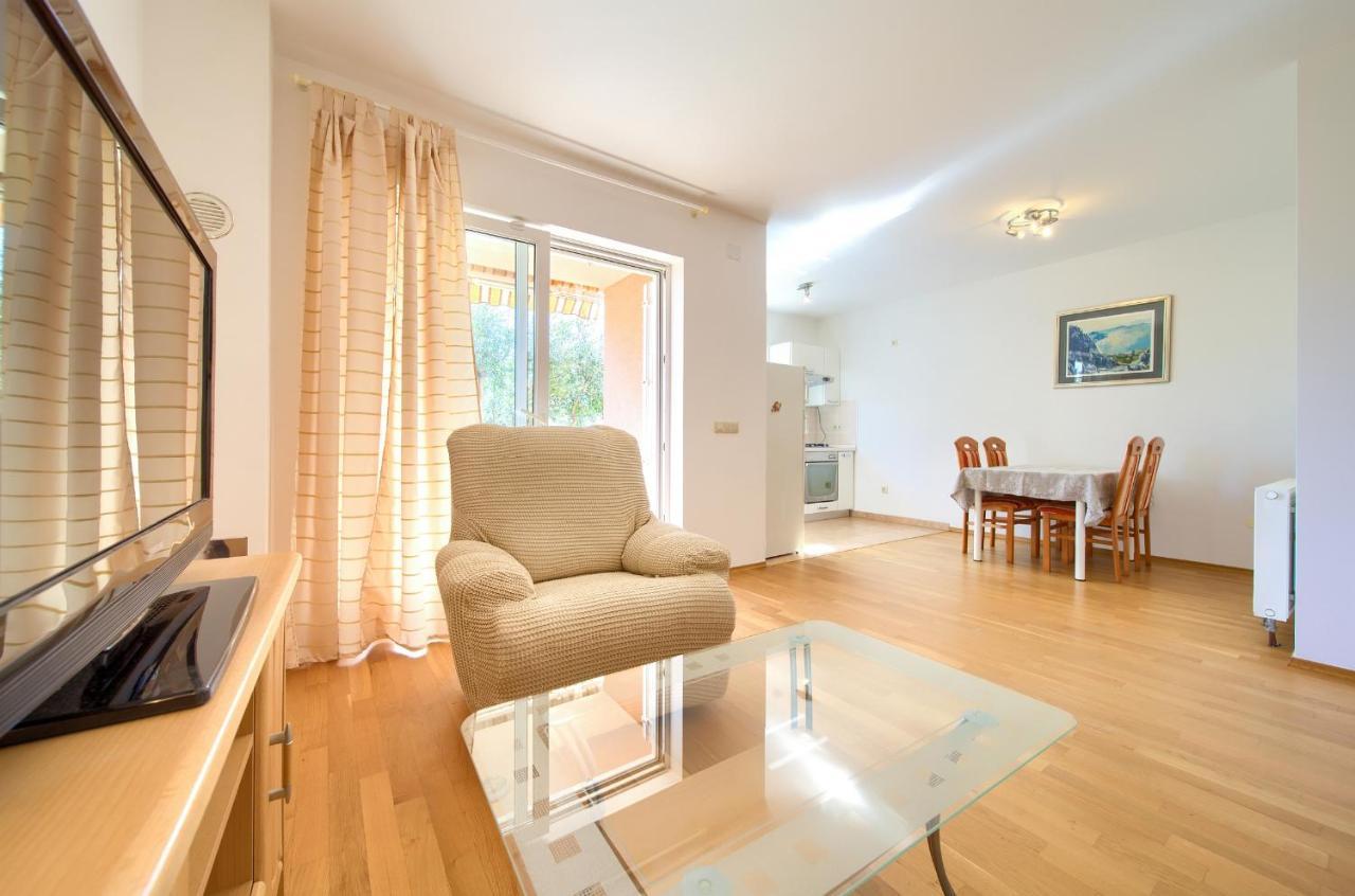 Happy Point Apartamento Krk Town Exterior foto