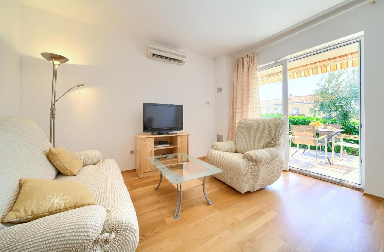 Happy Point Apartamento Krk Town Exterior foto