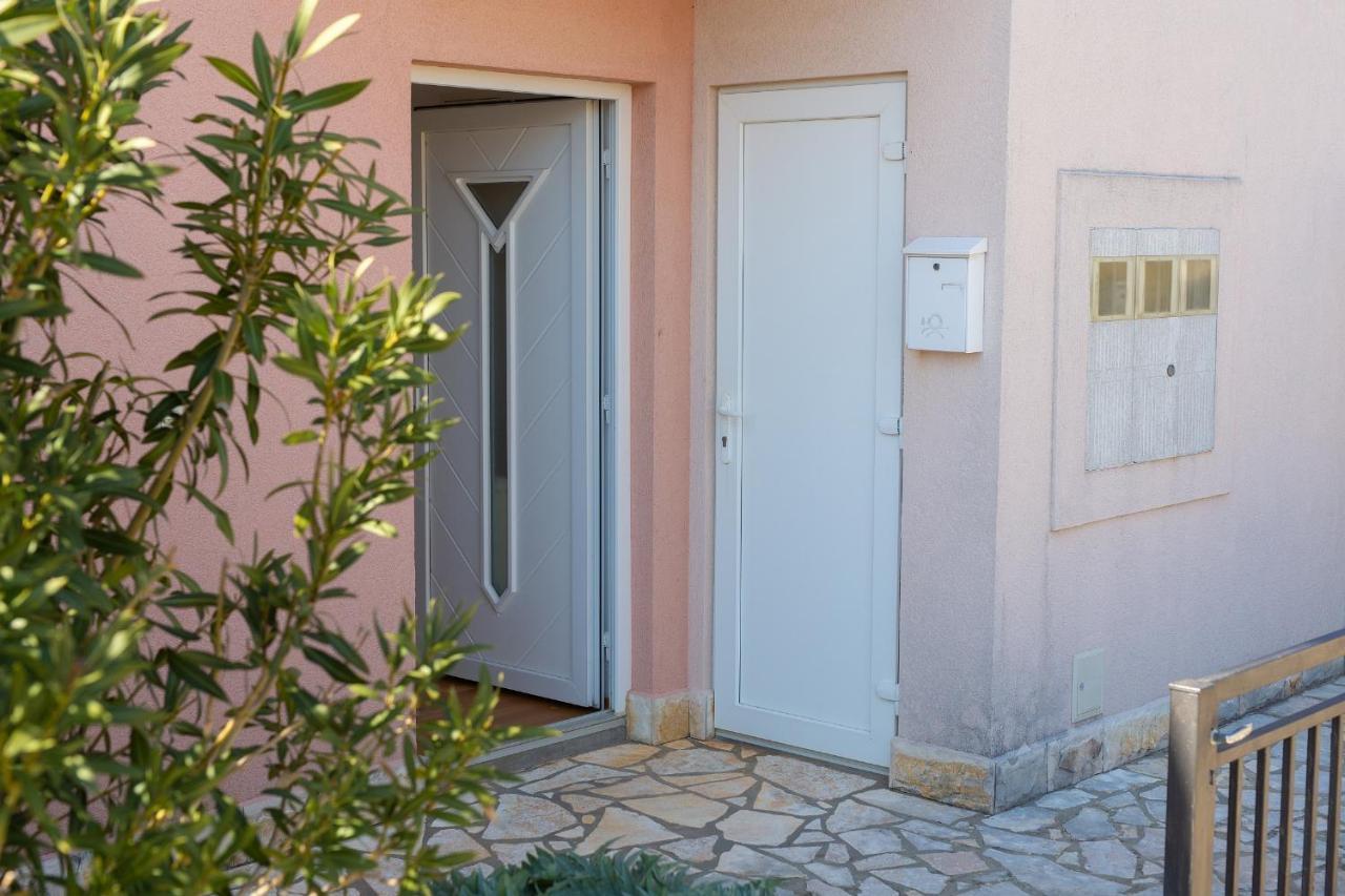 Happy Point Apartamento Krk Town Exterior foto
